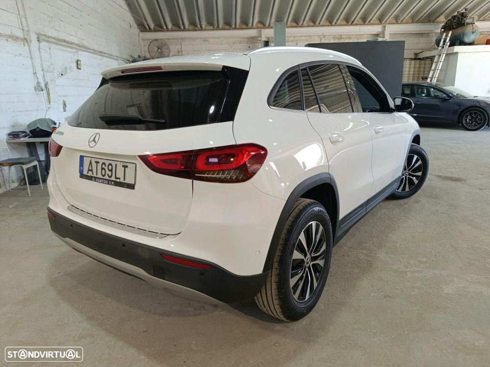 Mercedes-Benz GLA 200 d Style - 4