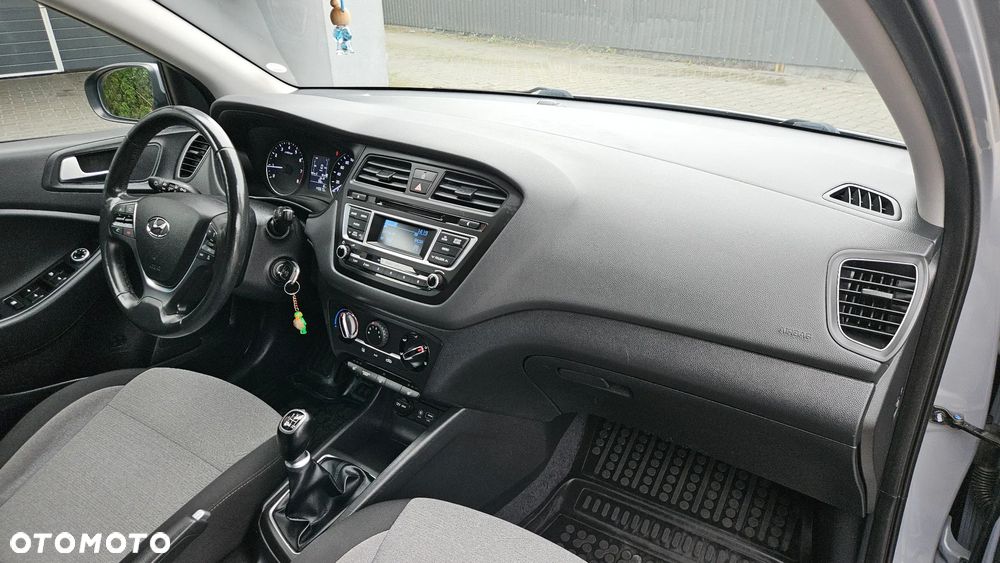 Hyundai i20 1.2 BlueDrive Comfort - 13