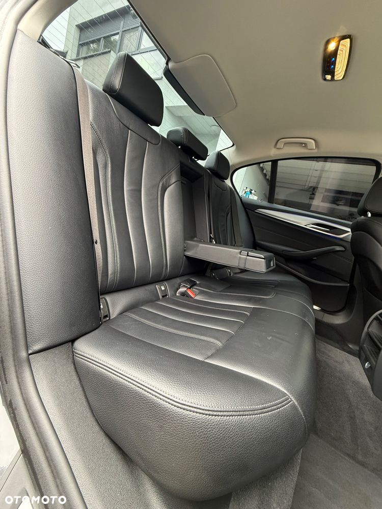 BMW Seria 5 530e iPerformance Sport Line sport - 25