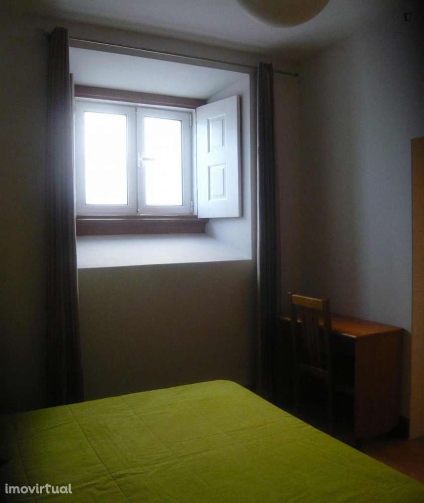 Quarto - localizado em Cidral Coimbra - Grande imagem: 3/12