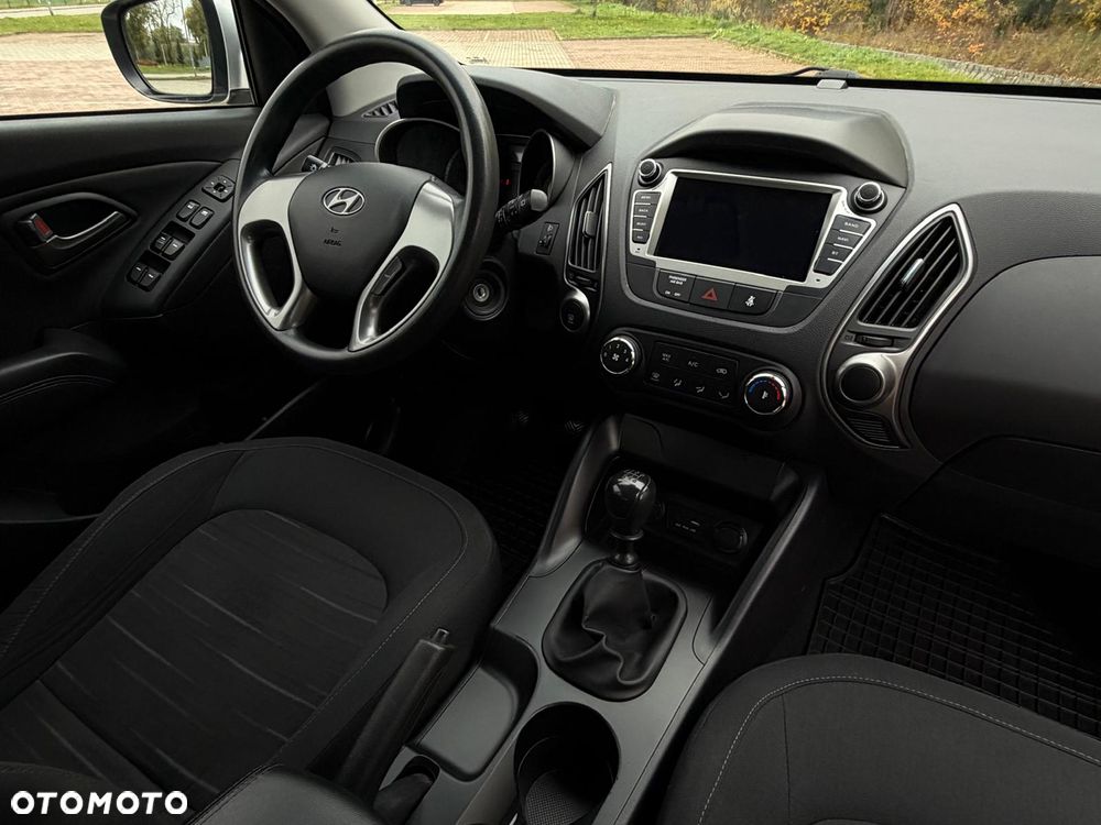 Hyundai ix35 blue 1.6 2WD Finale - 32
