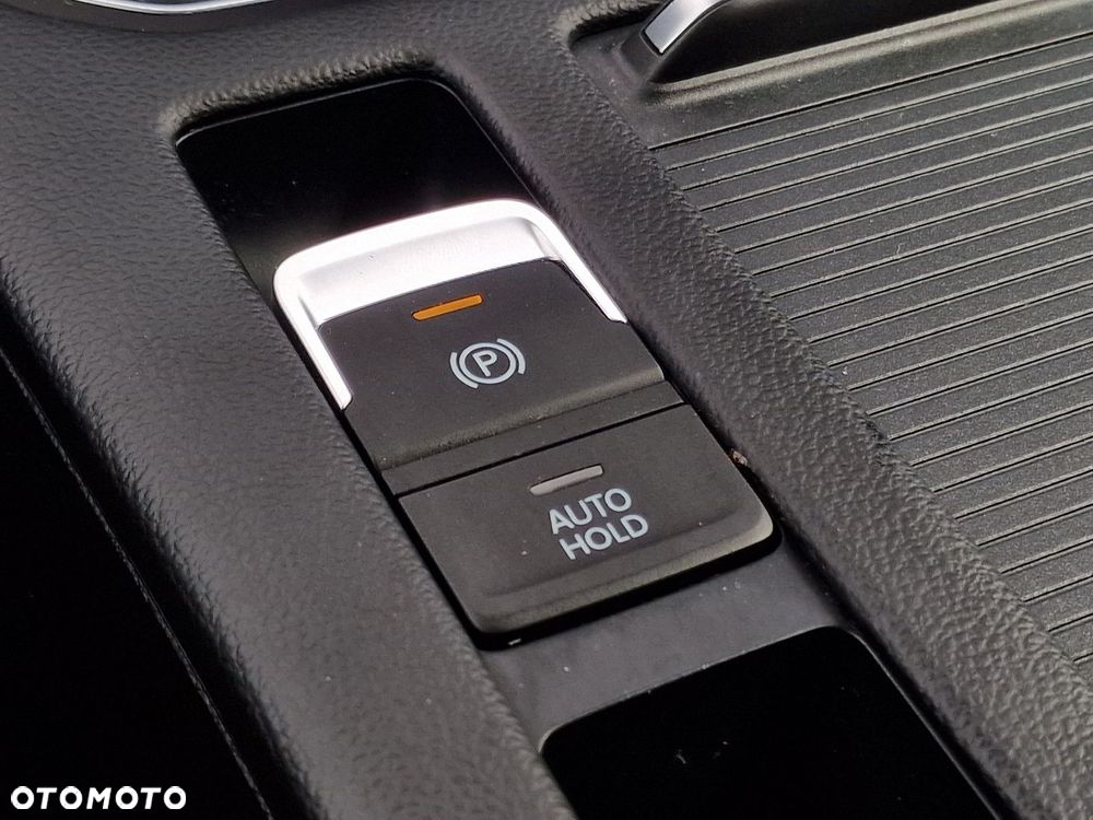 Volkswagen Passat 1.5 TSI EVO Business DSG - 24