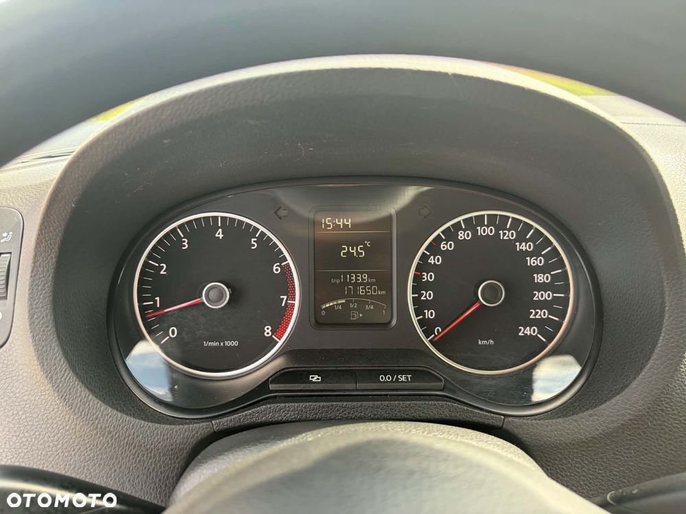 Volkswagen Polo 1.4 16V Comfortline - 13