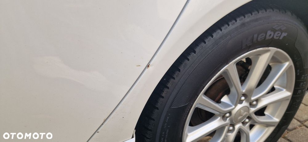 Mitsubishi Lancer 1.6 Intense - 12