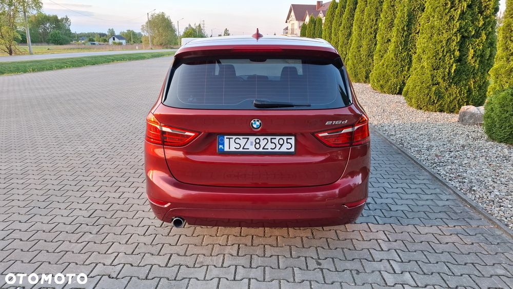 BMW Seria 2 218d - 7