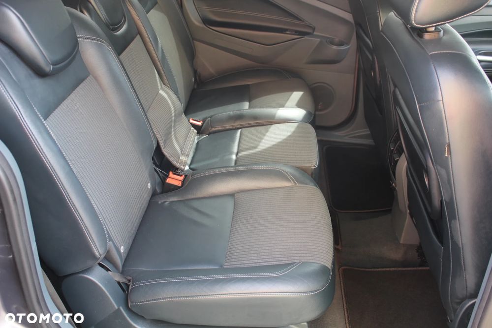 Ford Grand C-MAX - 14