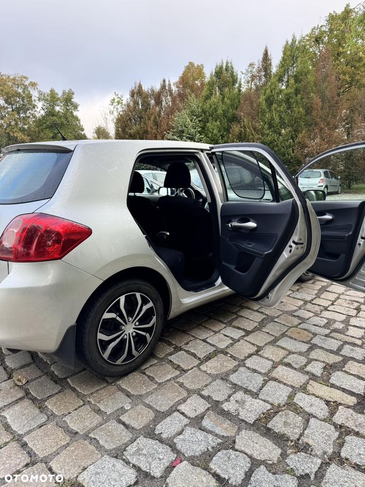 Toyota Auris - 4