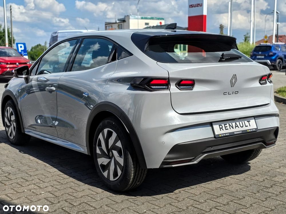 Renault Clio TCe 115 Evolution - 8