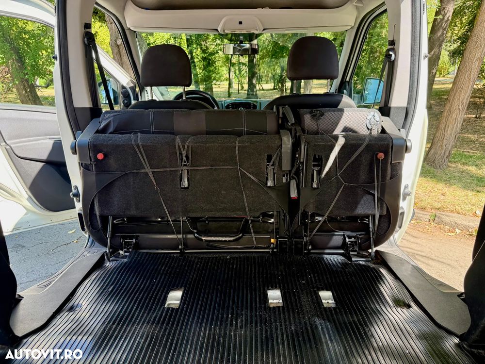 Fiat Doblo 1.6 Mjet Combi Maxi Confort - 23
