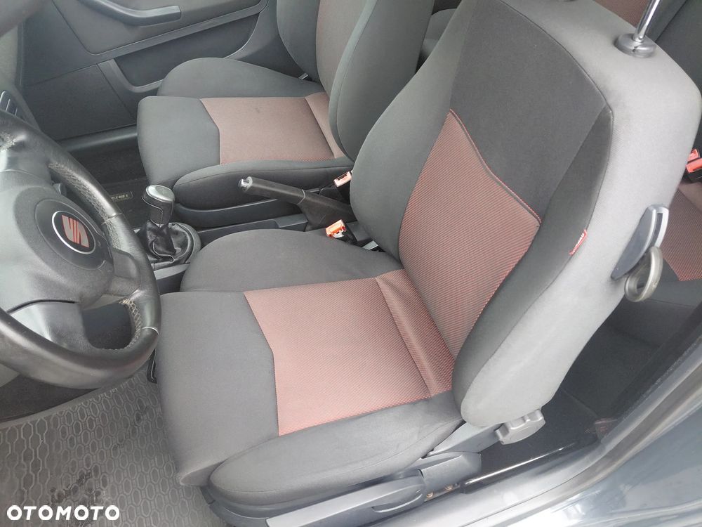 Seat Ibiza SC 1.4 16V Sport - 9