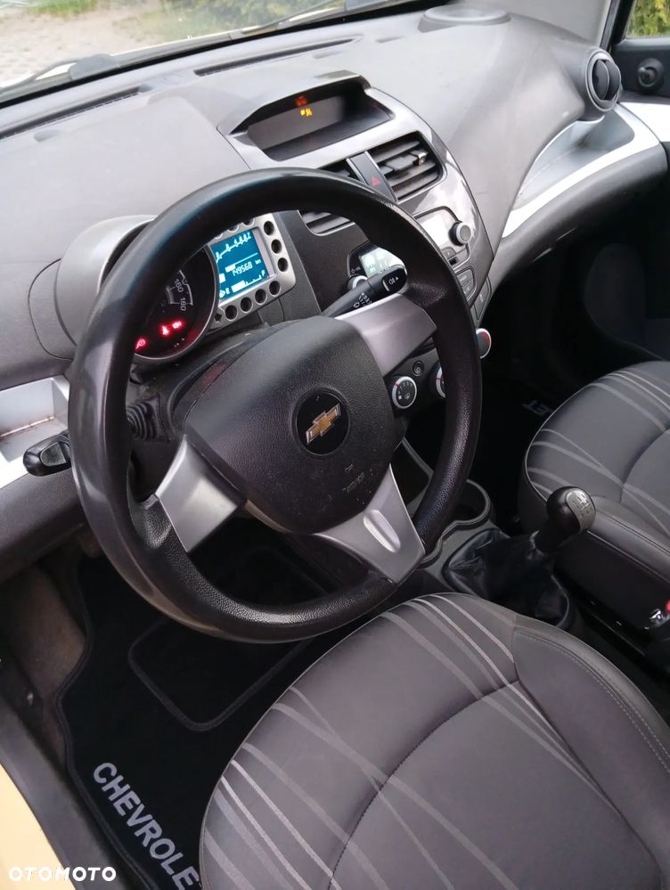 Chevrolet Spark 1.0 LT - 12