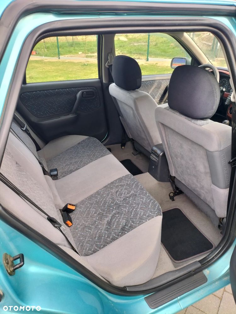 Nissan Primera - 5