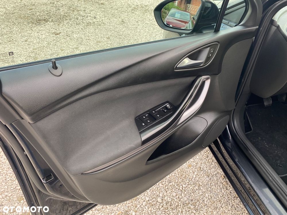 Opel Astra 1.4 Turbo Edition - 10