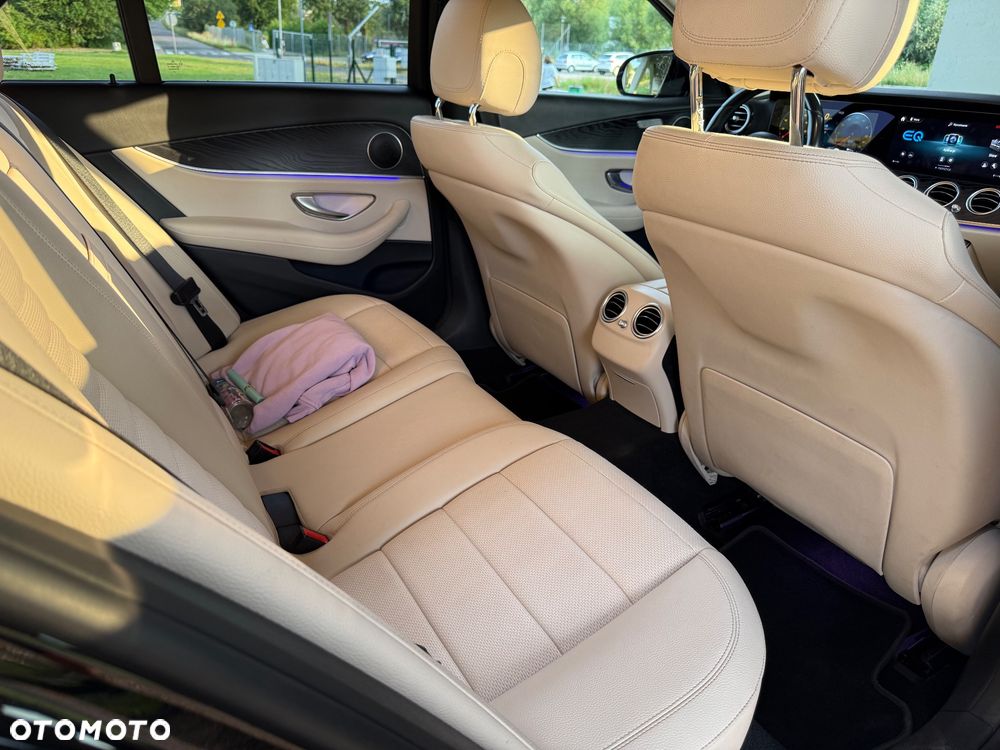 Mercedes-Benz Klasa E 300 de Avantgarde - 25