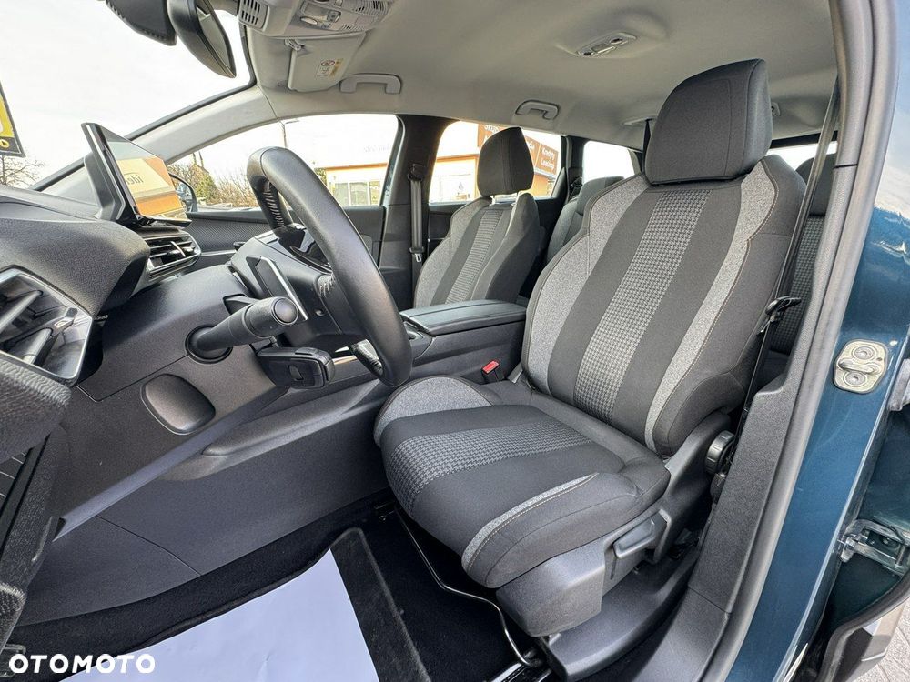 Peugeot 5008 - 16