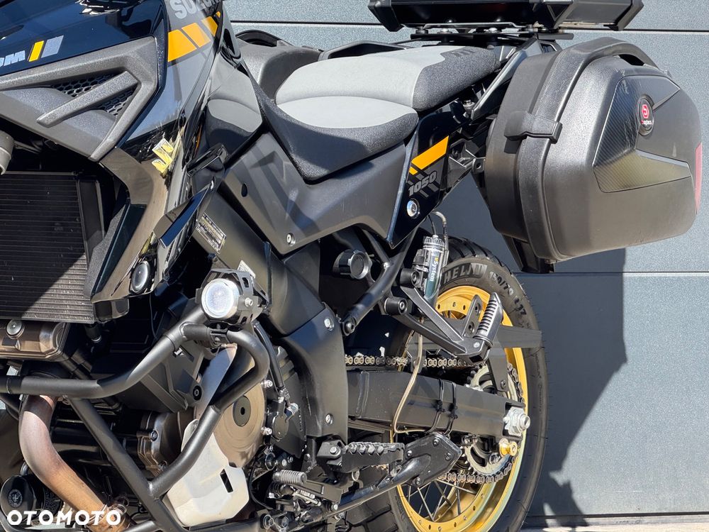Suzuki V-STROM - 31