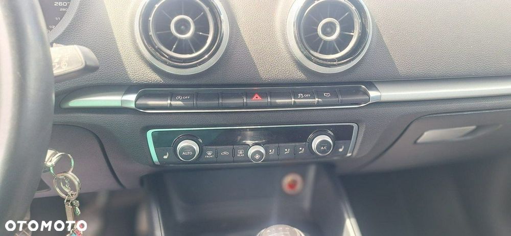 Audi A3 Sportback - 13