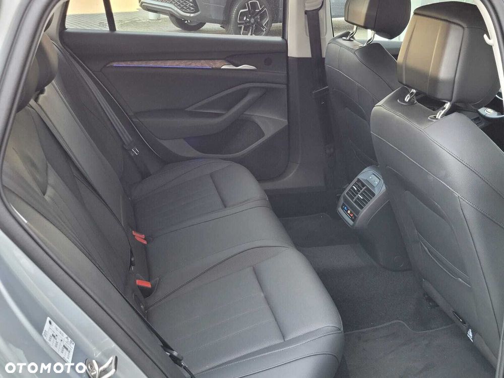 Skoda Superb 2.0 TDI SCR 4x4 L&K DSG - 9