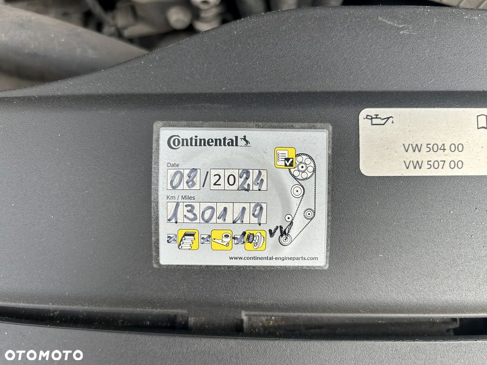 Volkswagen Passat - 11