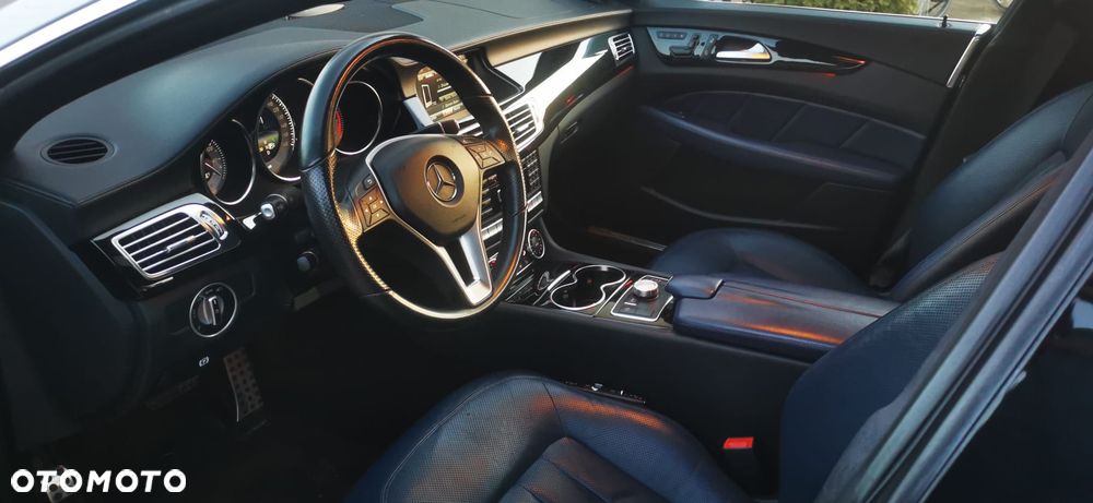 Mercedes-Benz CLS - 10