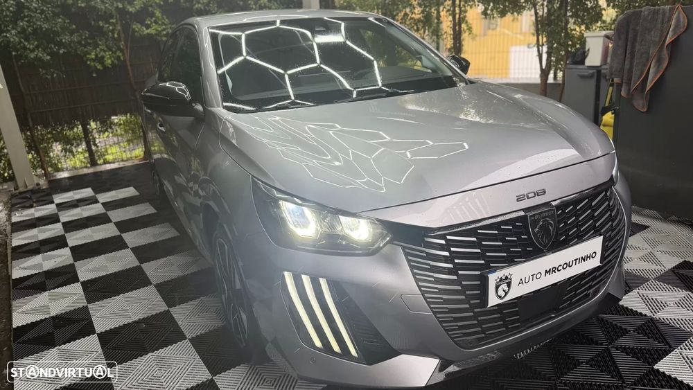 Peugeot 208 1.2 Hybrid Allure e-DCS6 - 4