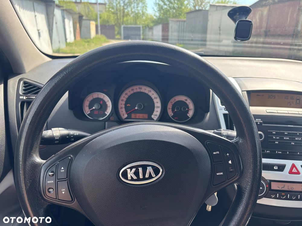 Kia Ceed 1.6 Comfort + - 12