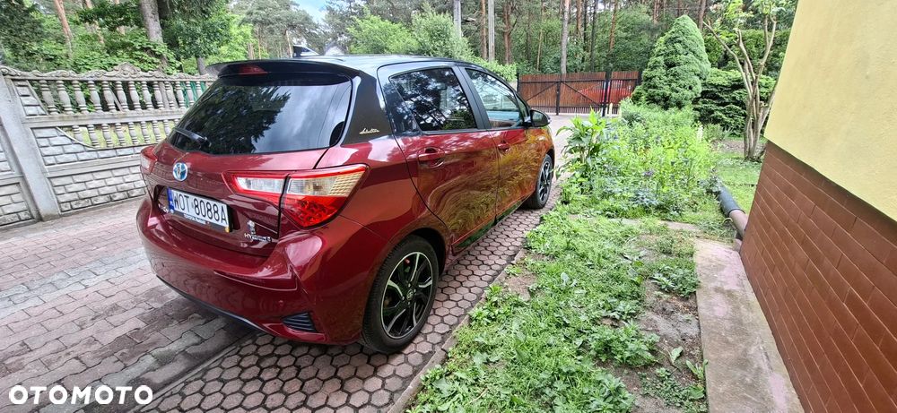 Toyota Yaris Hybrid 100 Selection Passion - 6