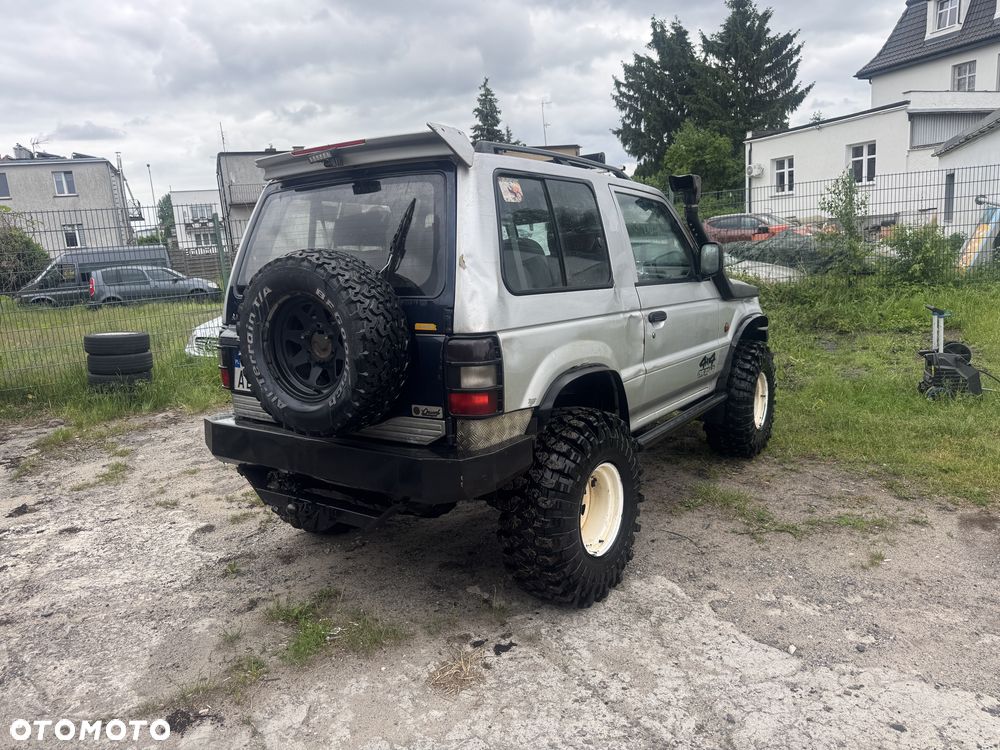 Mitsubishi Pajero - 5