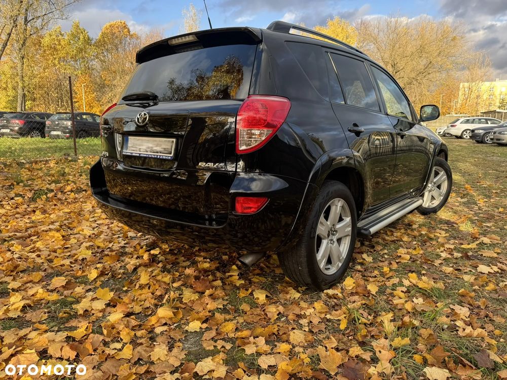 Toyota RAV4 - 5