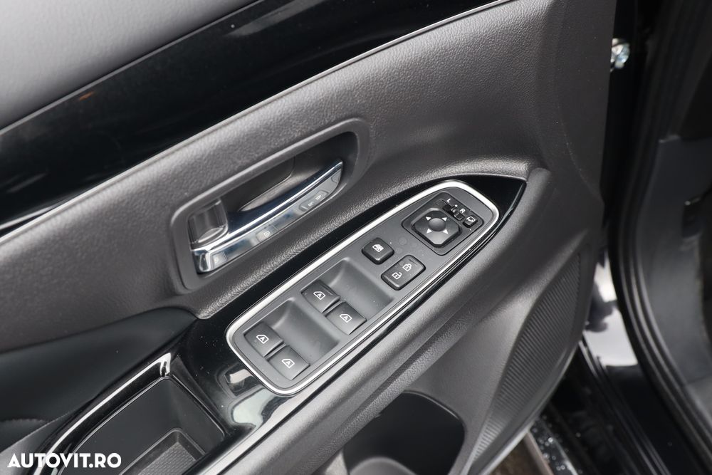 Mitsubishi Outlander PHEV 2.4 L 4X4 Instyle - 22