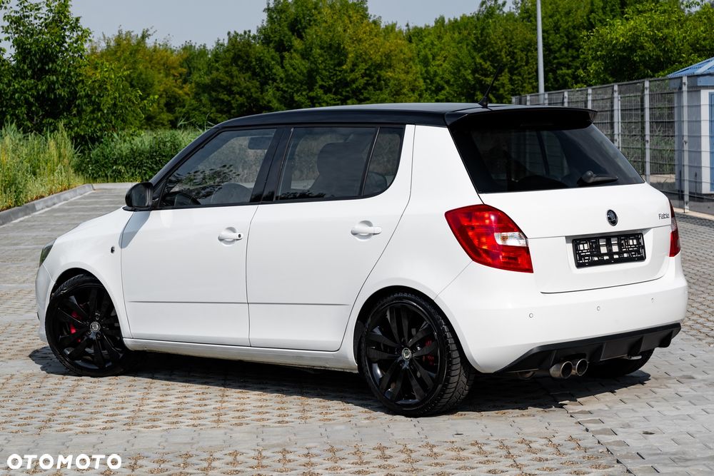 Skoda Fabia 1.4 TSI DSG RS - 10