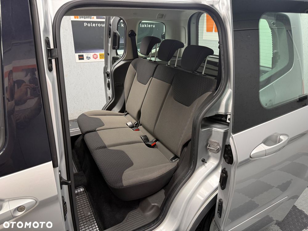 Ford Tourneo Courier - 10