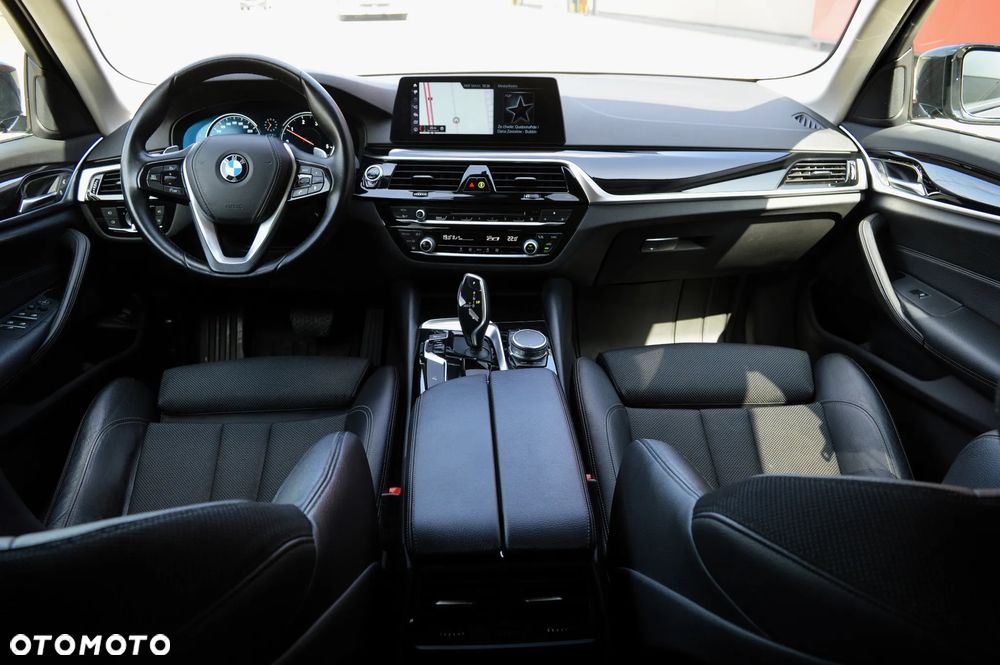 BMW Seria 5 520d xDrive Luxury Line sport - 8