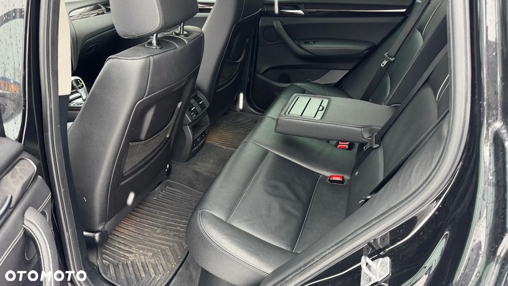 BMW X3 xDrive28i Sport-Aut xLine - 31