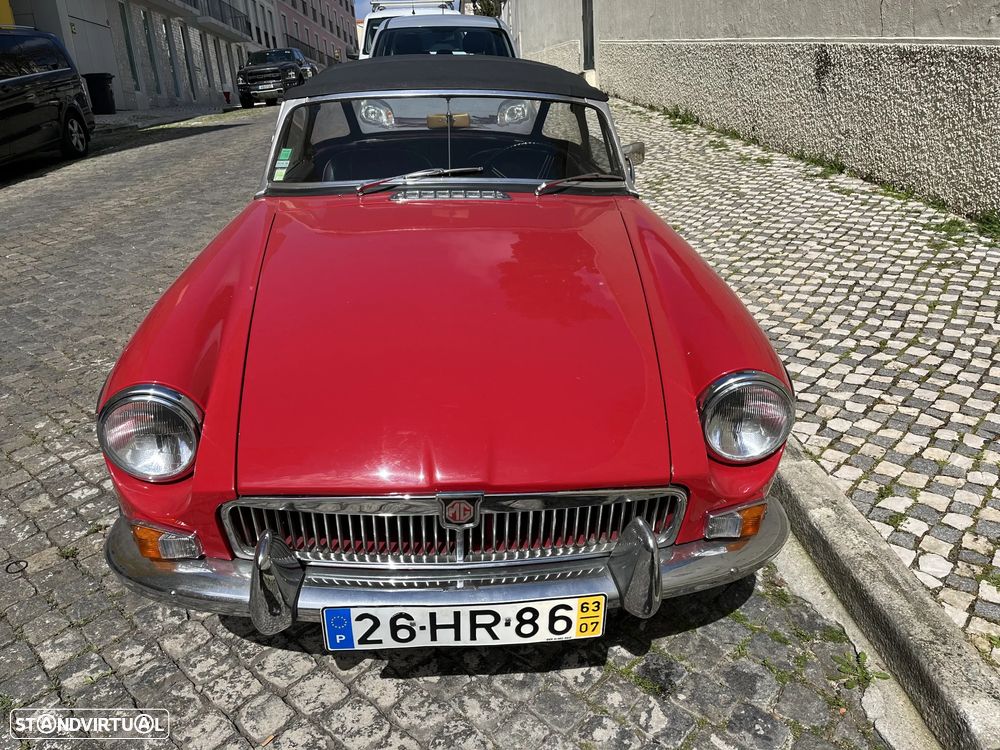 MG MGB - 4