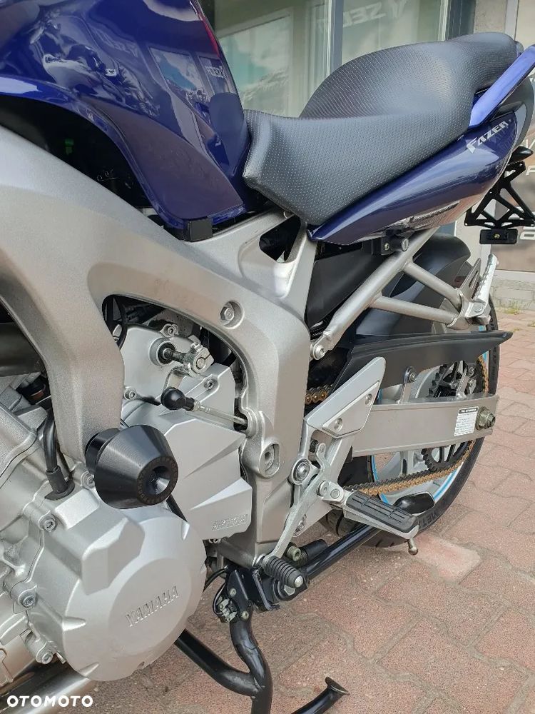 Yamaha FZ6 - 7