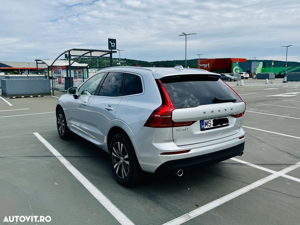 Volvo XC 60 D4 Momentum - 4