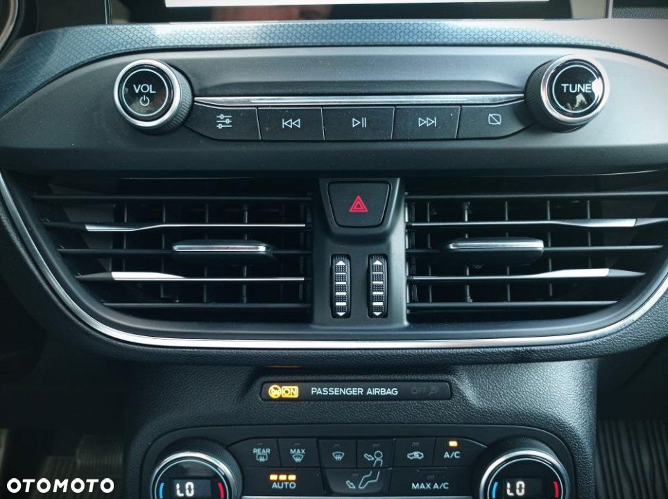 Ford Focus - 30
