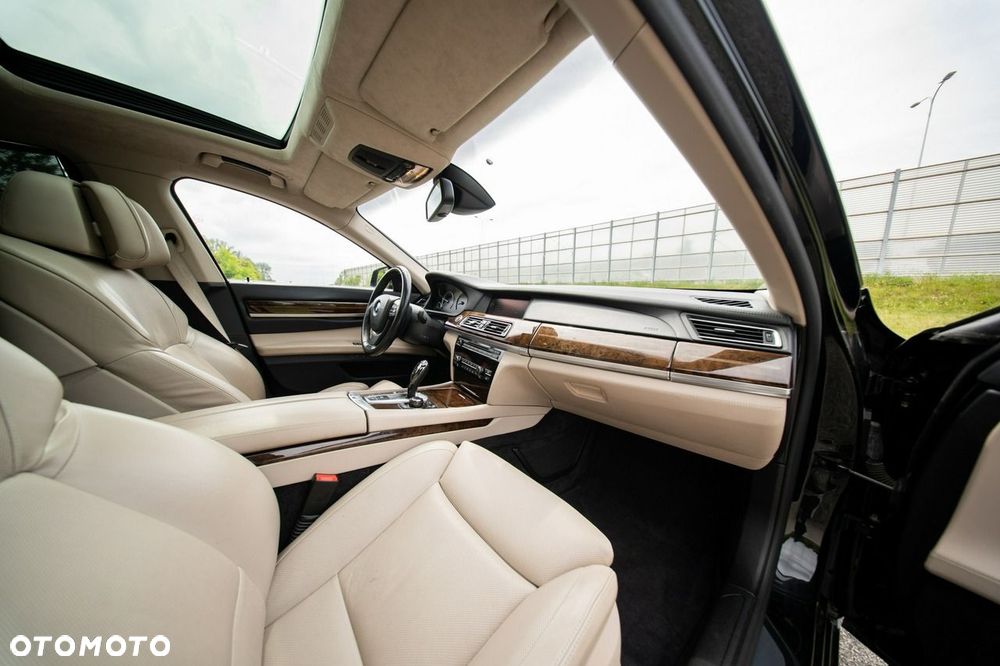 BMW Seria 7 - 19