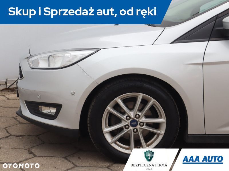 Ford Focus SW - 15