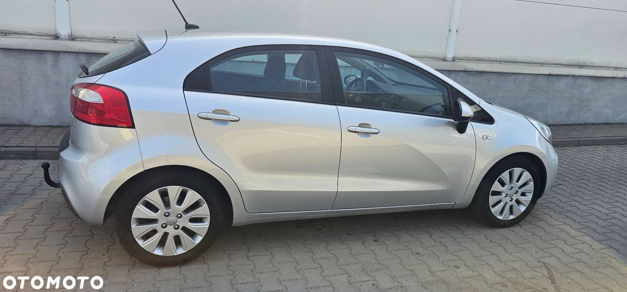 Kia Rio - 4