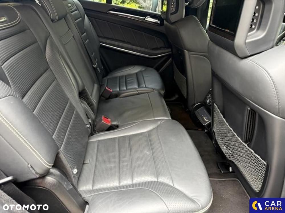 Mercedes-Benz GLS - 33