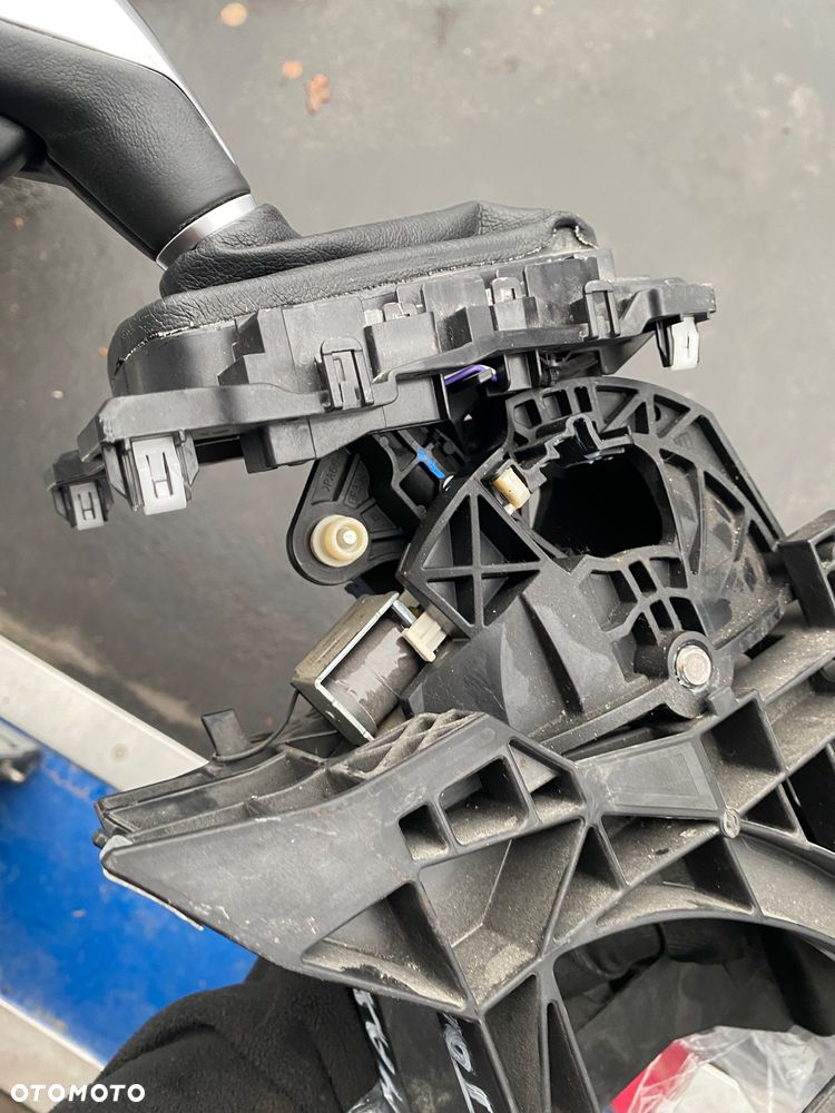 Ford S-max MK2  2 II LIFT galaxy MK4 18r 2.0 tdci  IGŁA!!! po 21 tyś km AUTOMAT WYBIERAK SKRZYNI BIEGÓW MIESZEK SKÓRZANY GAŁKA SKÓRZANA SKÓRA   mk 2 mk 3 mk 4 galaxy S max Smax S-maks lift II 2  galaxy - 33