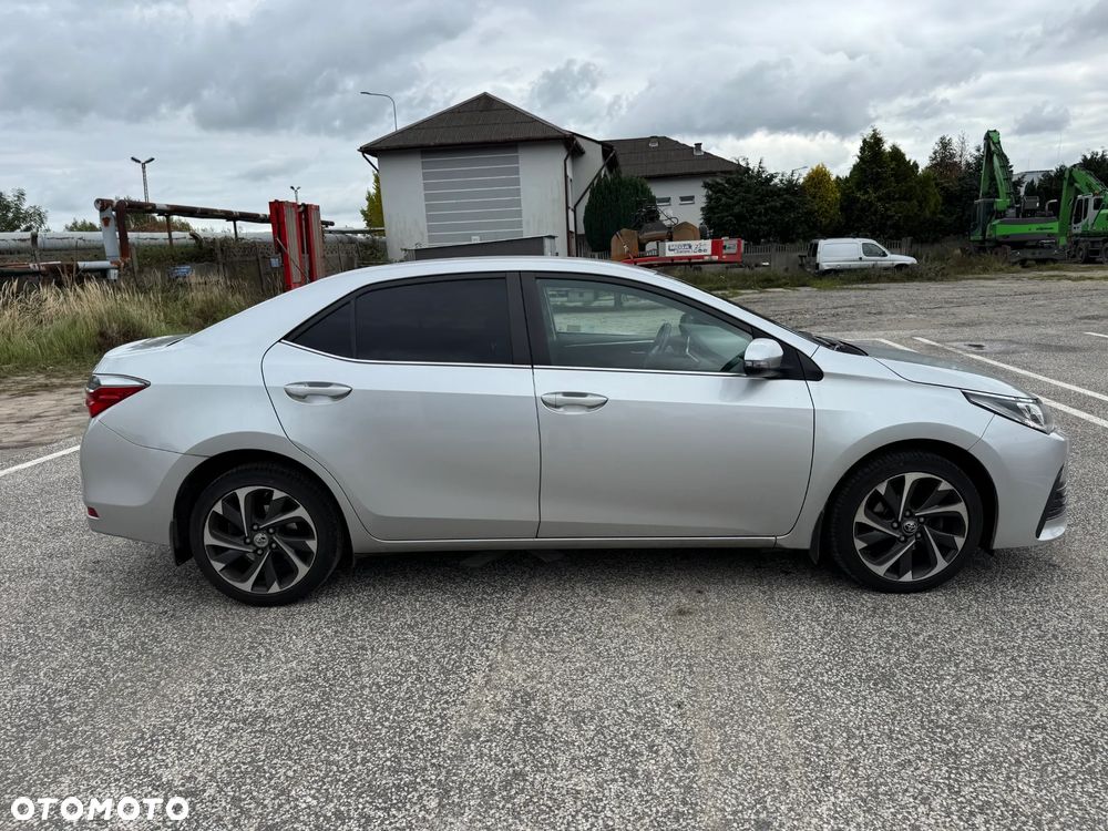 Toyota Corolla 1.6 Prestige EU6 - 11