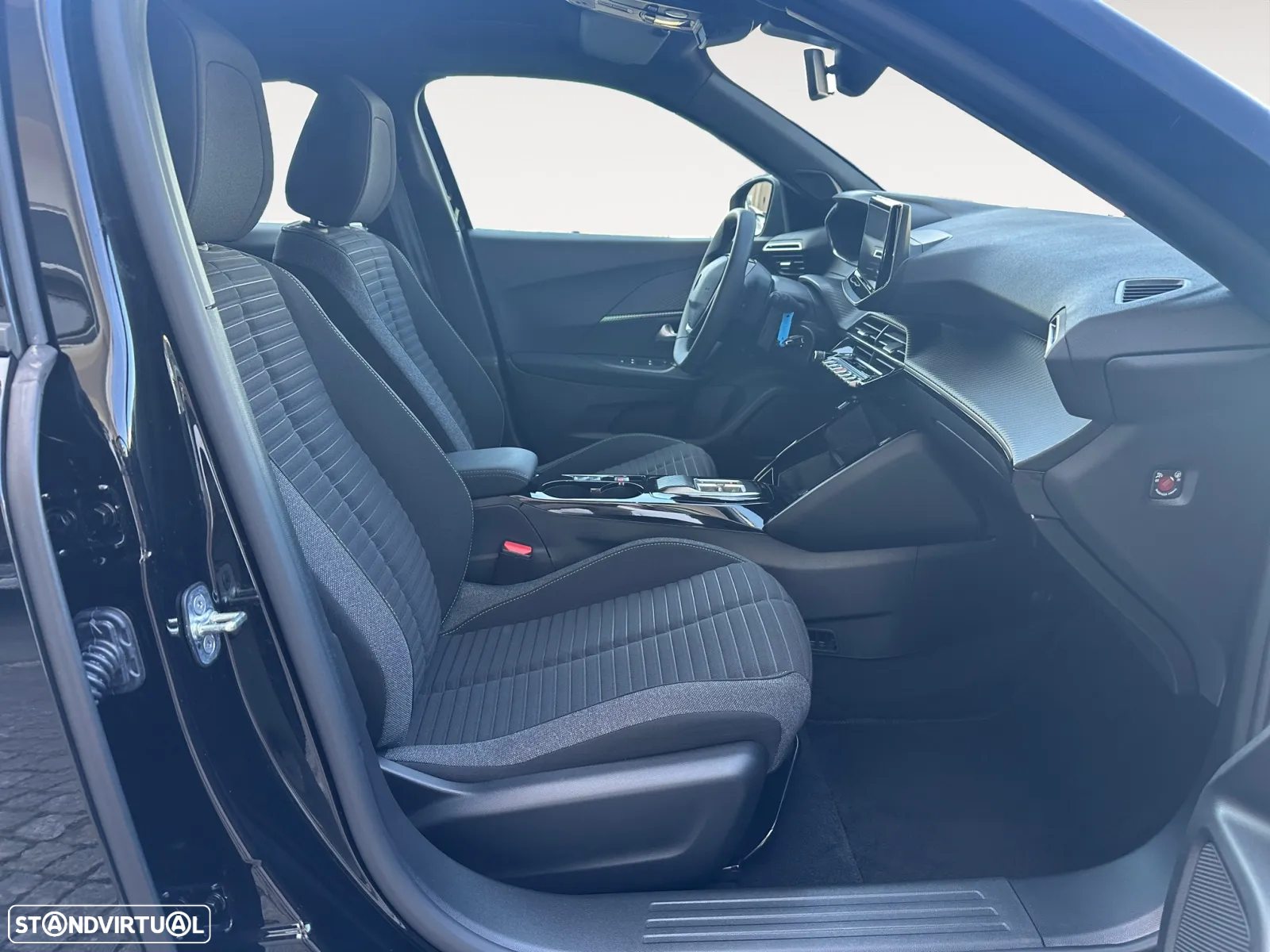 Peugeot e-2008 54 kWh Active - 14