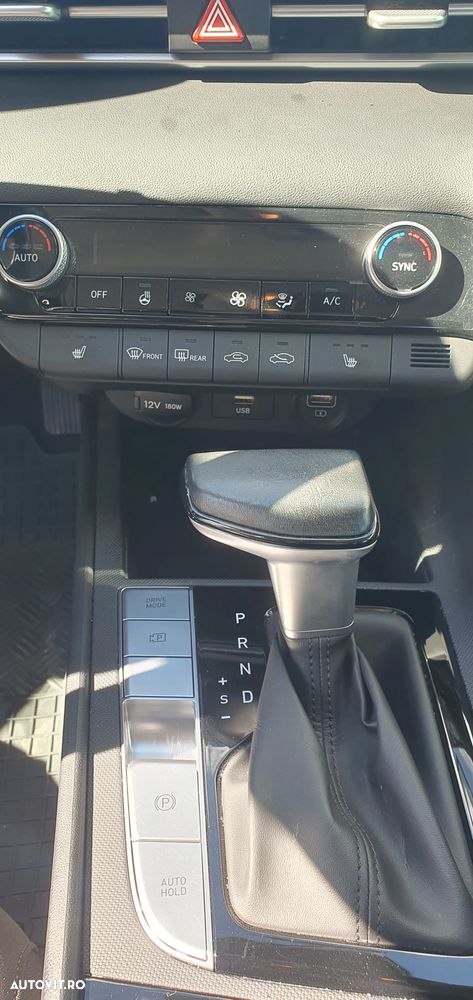 Hyundai Elantra 1.6 l 123 CP CVT Highway - 12