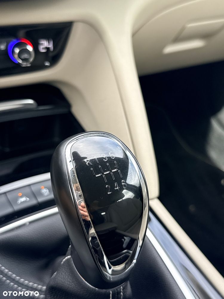 Opel Insignia 1.5 T Exclusive S&S - 19