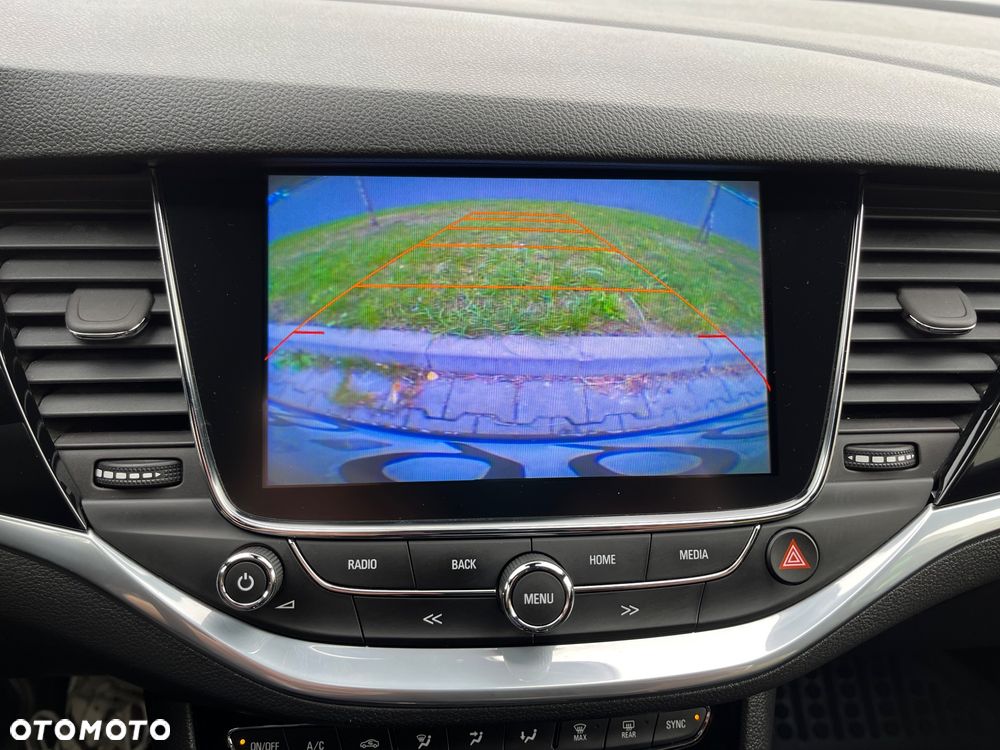 Opel Astra 1.4 T Dynamic - 8