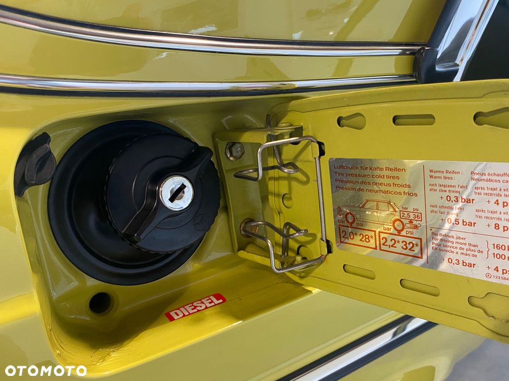 Mercedes-Benz W123 - 20