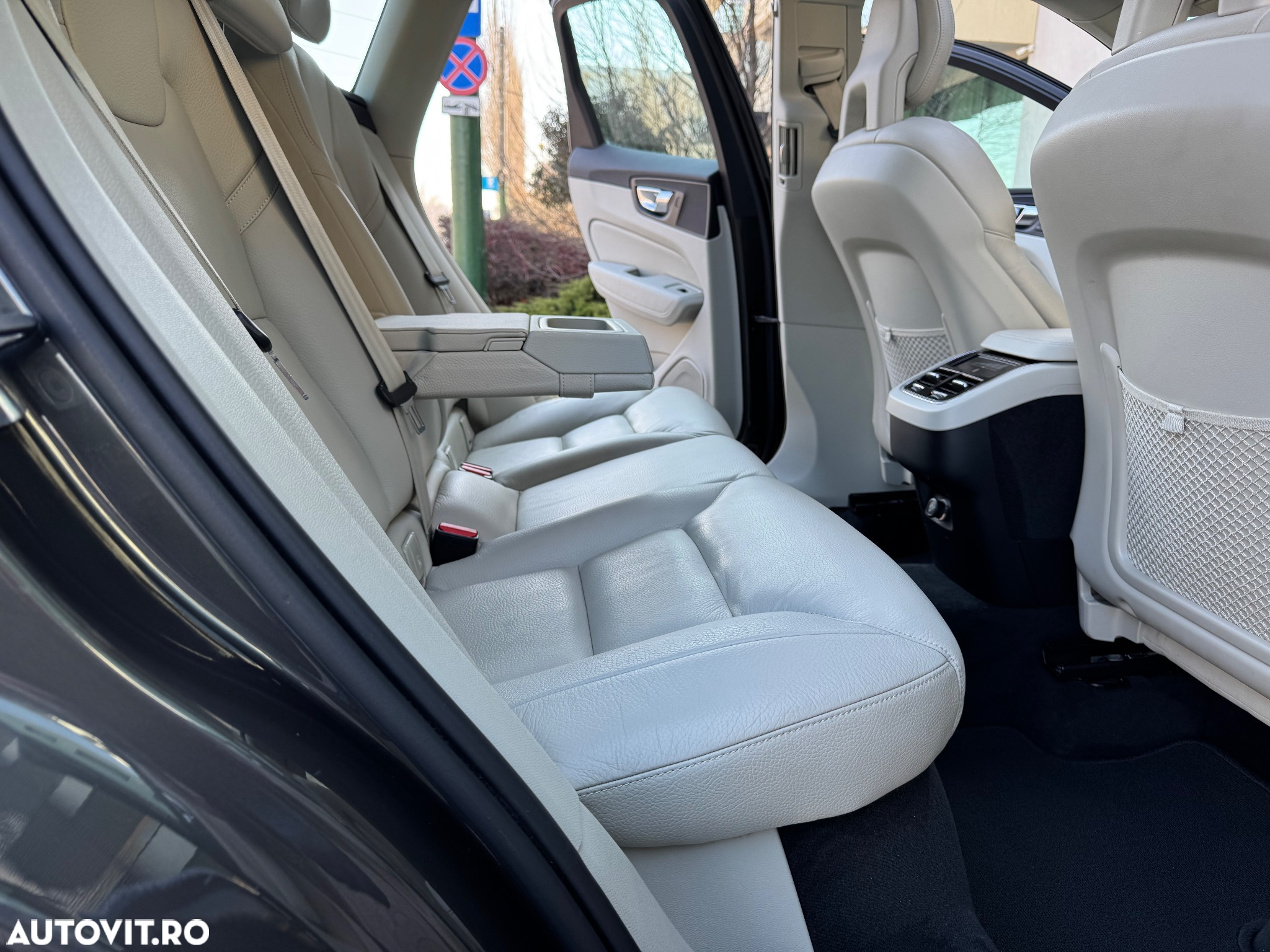 Volvo XC 60 D4 AWD Geartronic Inscription - 11